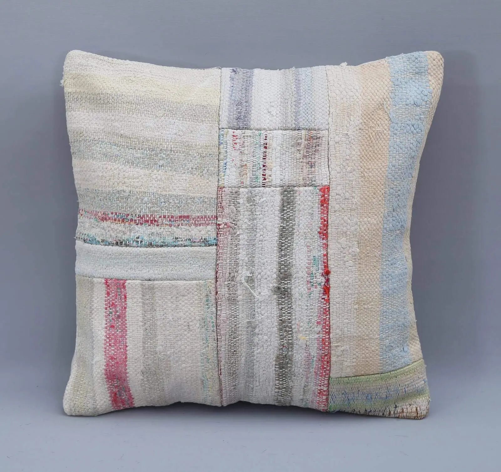 RC 27198 1 BEIGE PILLOWS